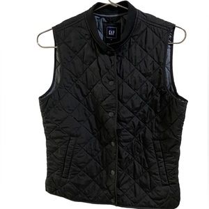 Black Quilted GAP Brand Lightweight Women’s S Button Down Vest Jacket MINTY